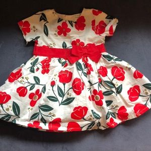 Beautiful holiday dress.  Size 3-6 mo